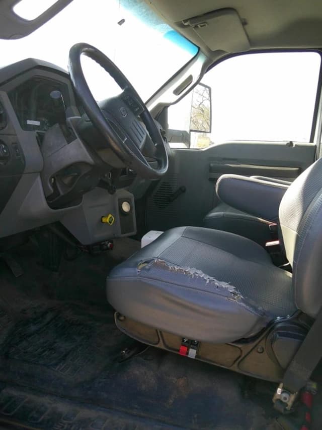 Image of Ford F-750 equipment image 1