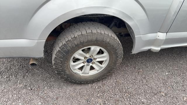 Image of Ford F-150 equipment image 4