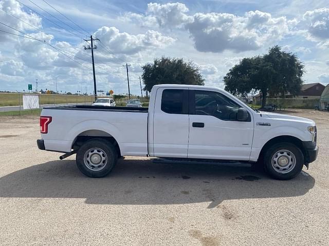 Image of Ford F-150 equipment image 4