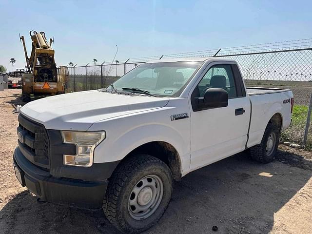 Image of Ford F-150 equipment image 2