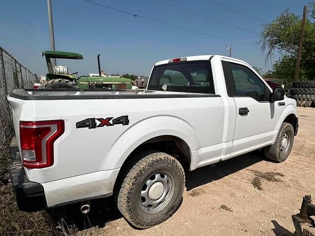 Image of Ford F-150 equipment image 4