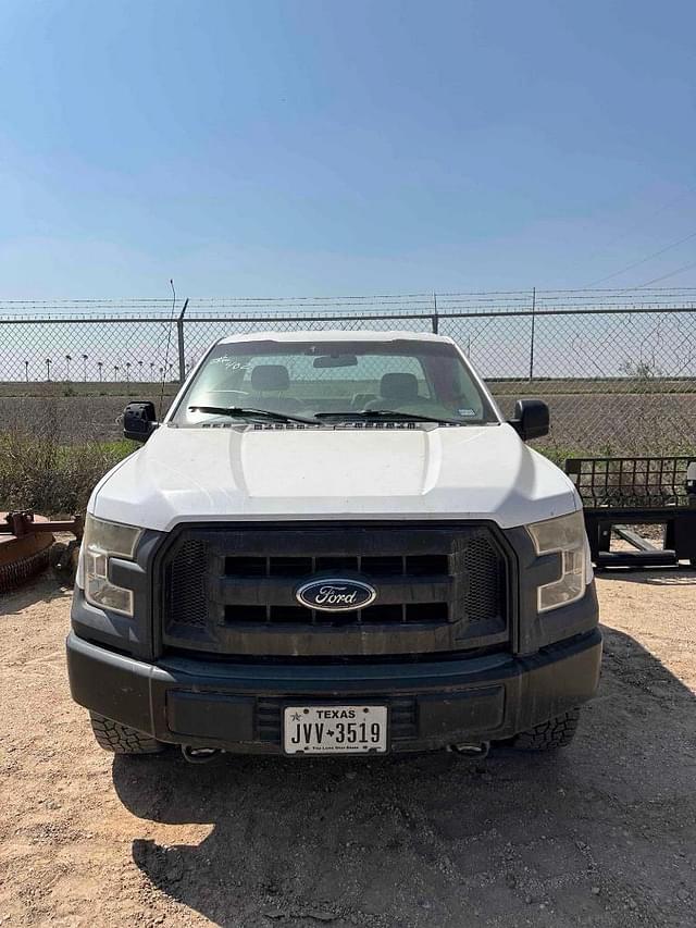 Image of Ford F-150 equipment image 1