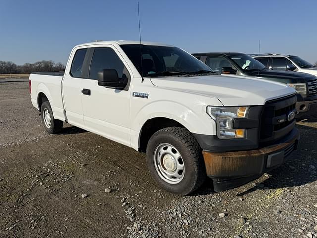 Image of Ford F-150 equipment image 2