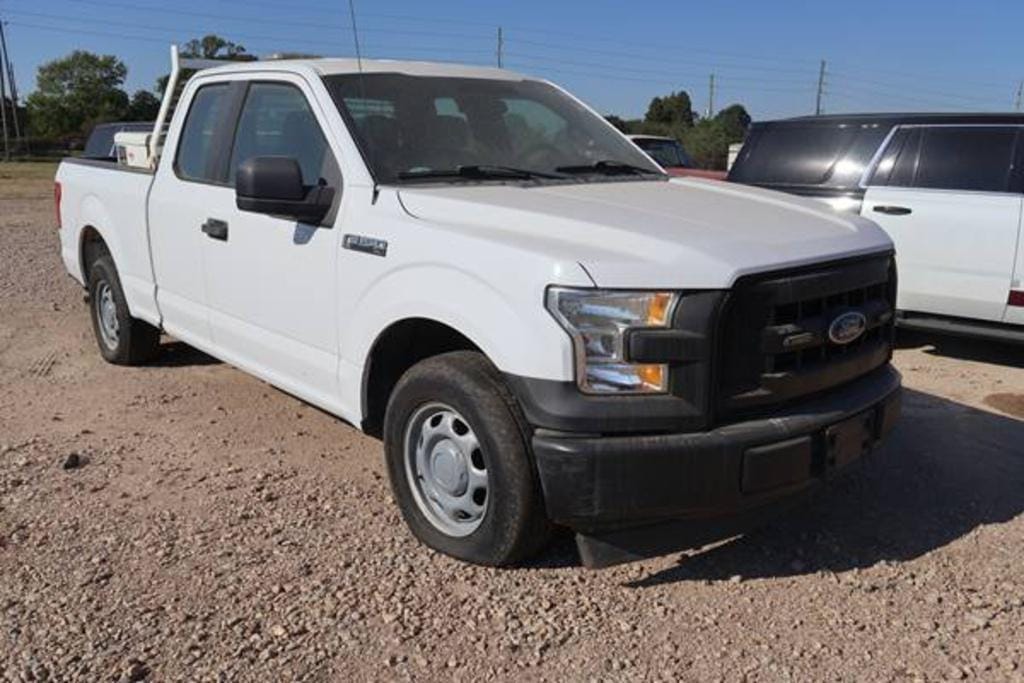 2017 Ford F-150 Equipment Image0