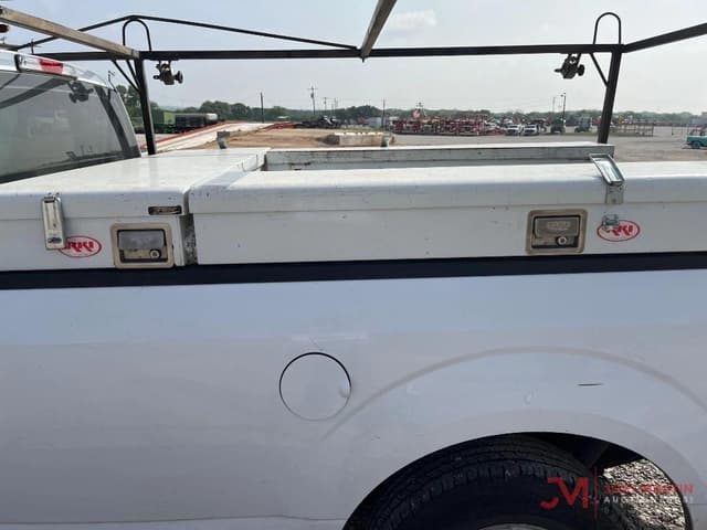 Image of Ford F-150 equipment image 4