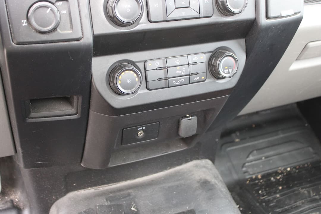 Image of Ford F-150 Primary image