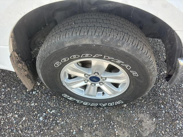 Image of Ford F-150 equipment image 4
