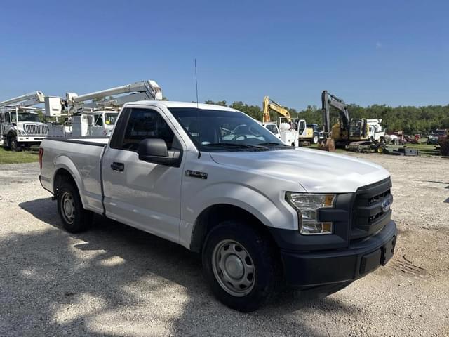 Image of Ford F-150 equipment image 3