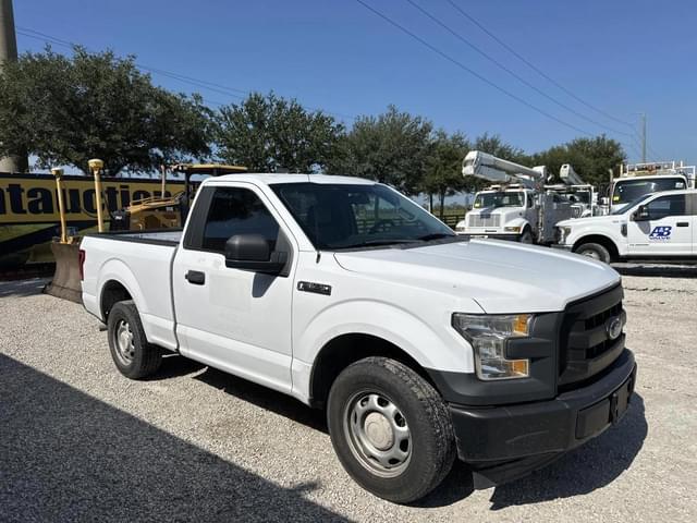 Image of Ford F-150 equipment image 3