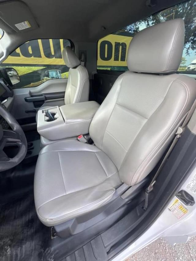 Image of Ford F-150 equipment image 4