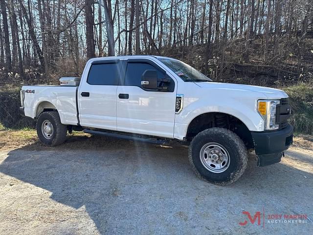 Image of Ford F-250 equipment image 1