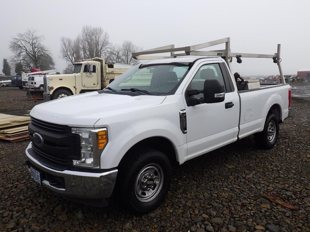 Image of Ford F-250 Primary image