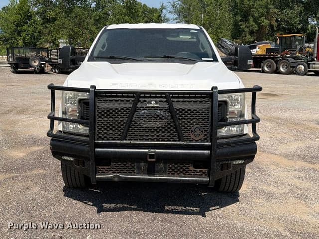 Image of Ford F-250 equipment image 1