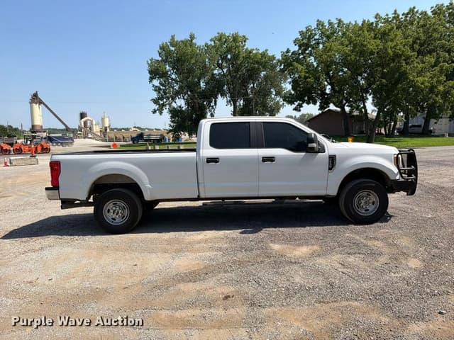 Image of Ford F-250 equipment image 3