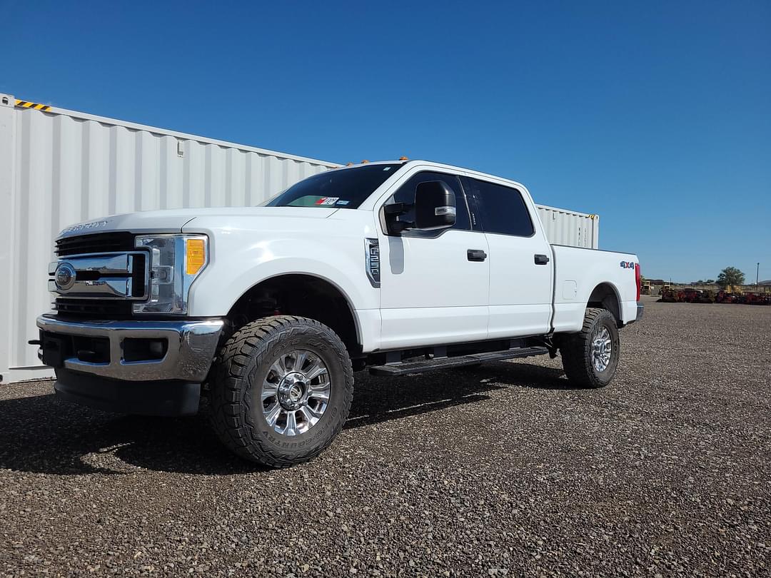 Image of Ford F-250 Primary image