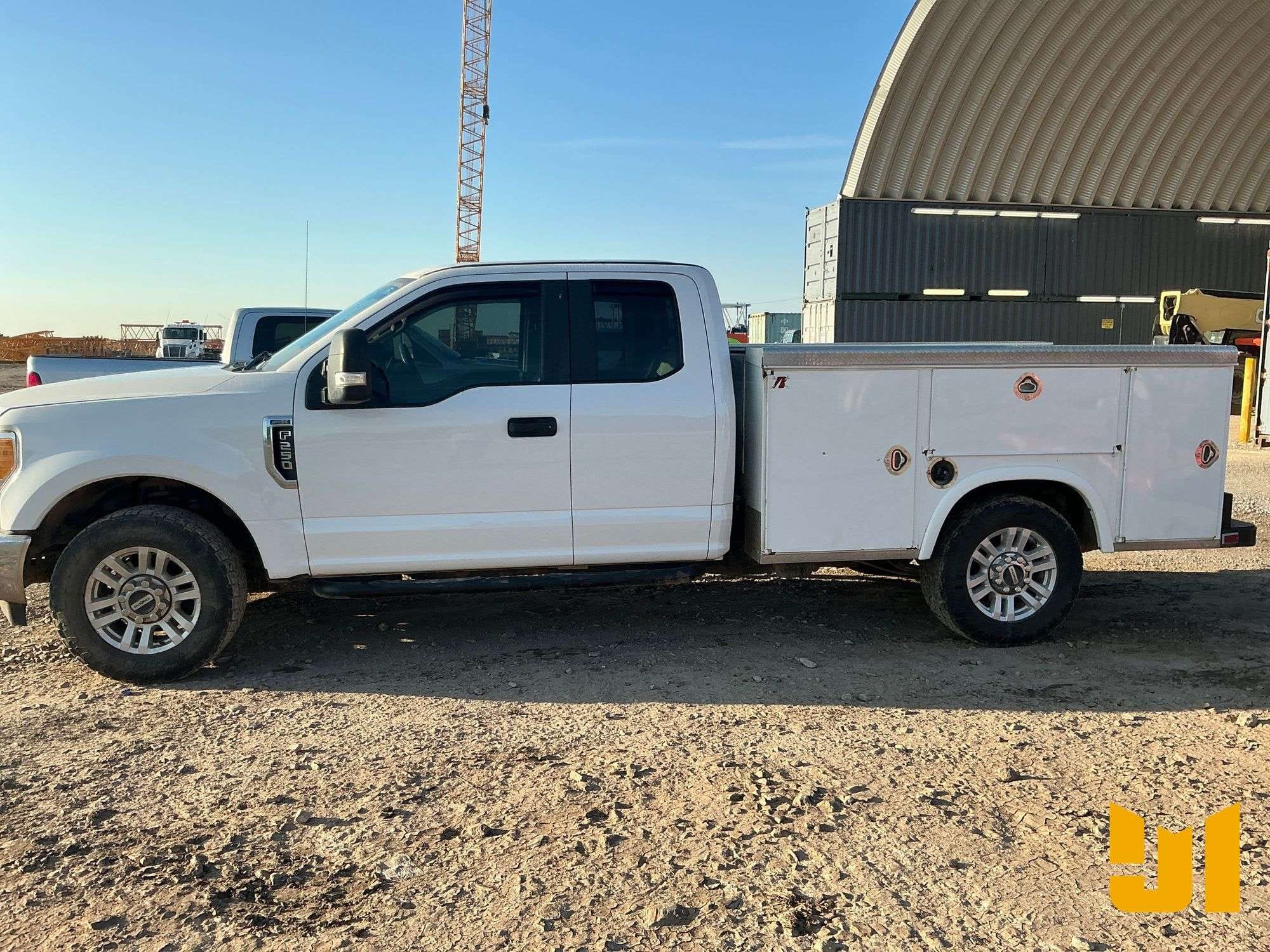 2017 Ford F-250 Equipment Image0