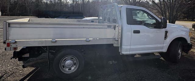 Image of Ford F-250 equipment image 1
