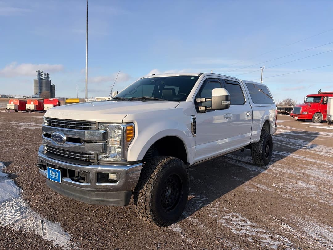 Image of Ford F-250 Primary image