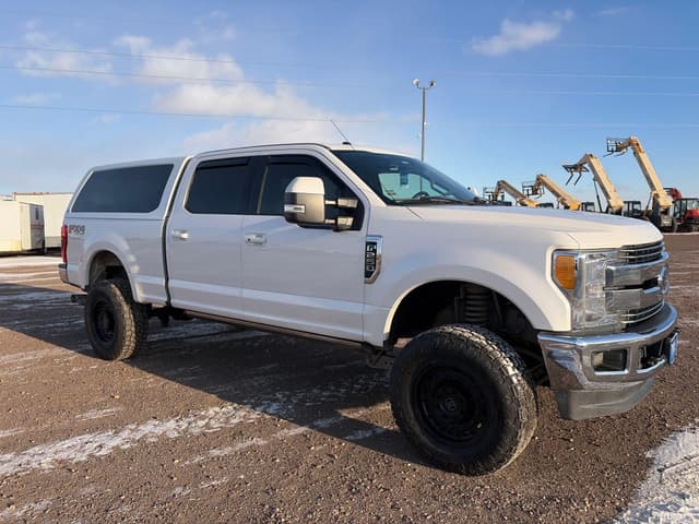 Image of Ford F-250 equipment image 1