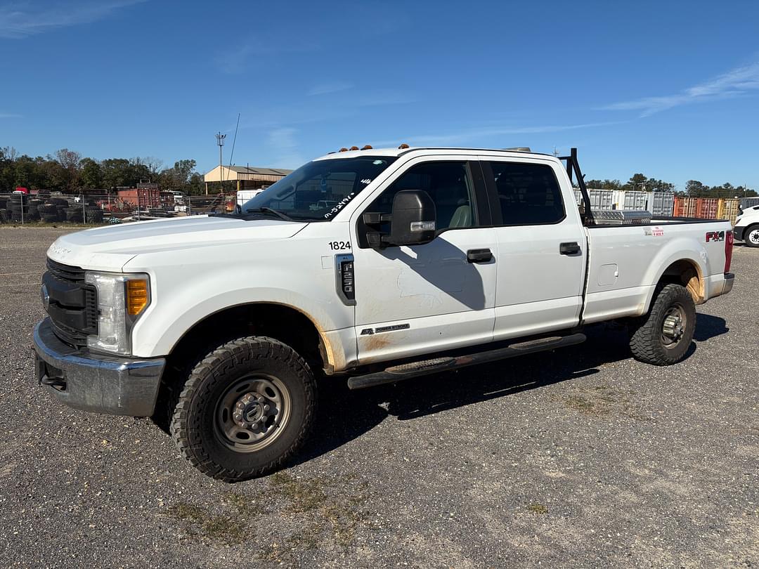 Image of Ford F-250 Primary image