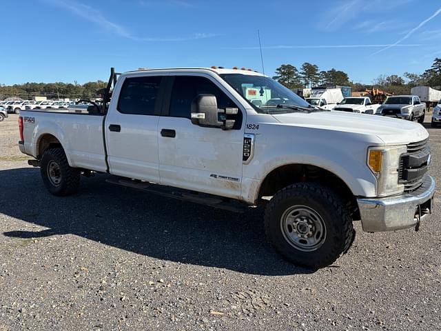 Image of Ford F-250 equipment image 4