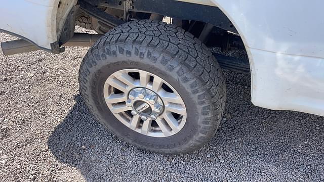 Image of Ford F-250 equipment image 4