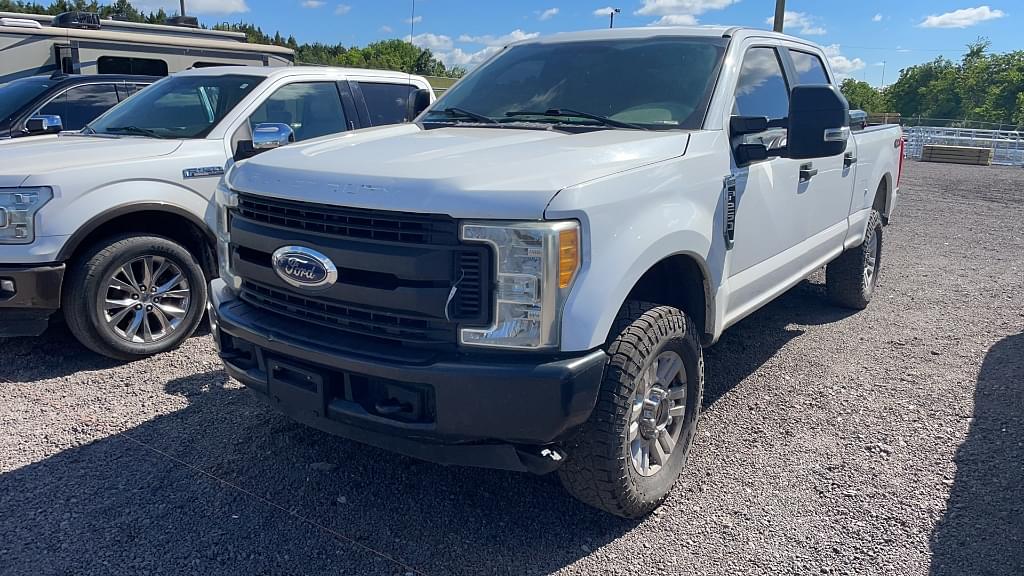 Image of Ford F-250 Primary image