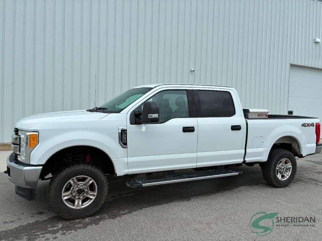 Image of Ford F-250 Primary image