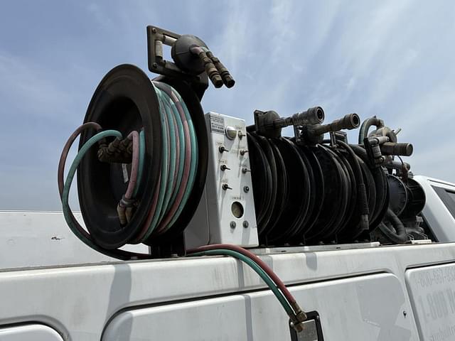 Image of Ford F-250 equipment image 4