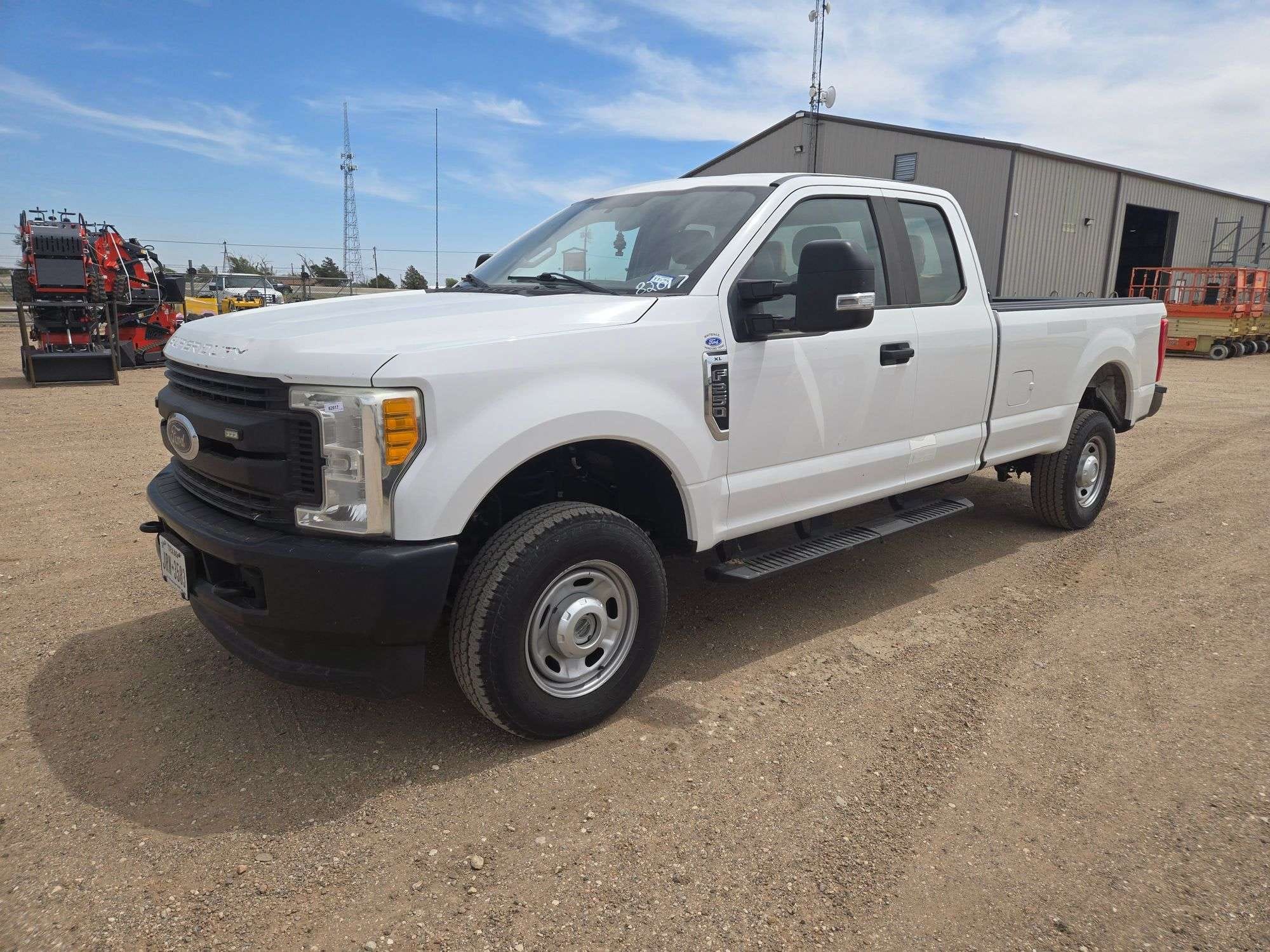 2017 Ford F-250 Equipment Image0