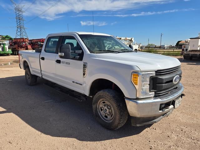 Image of Ford F-250 equipment image 1