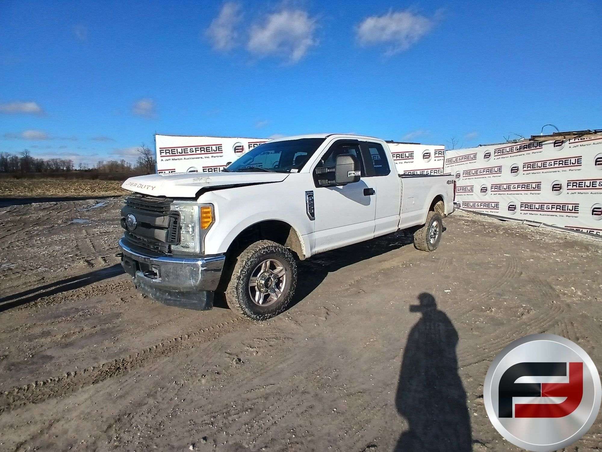2017 Ford F-250 Equipment Image0