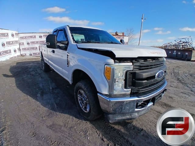 Image of Ford F-250 equipment image 2