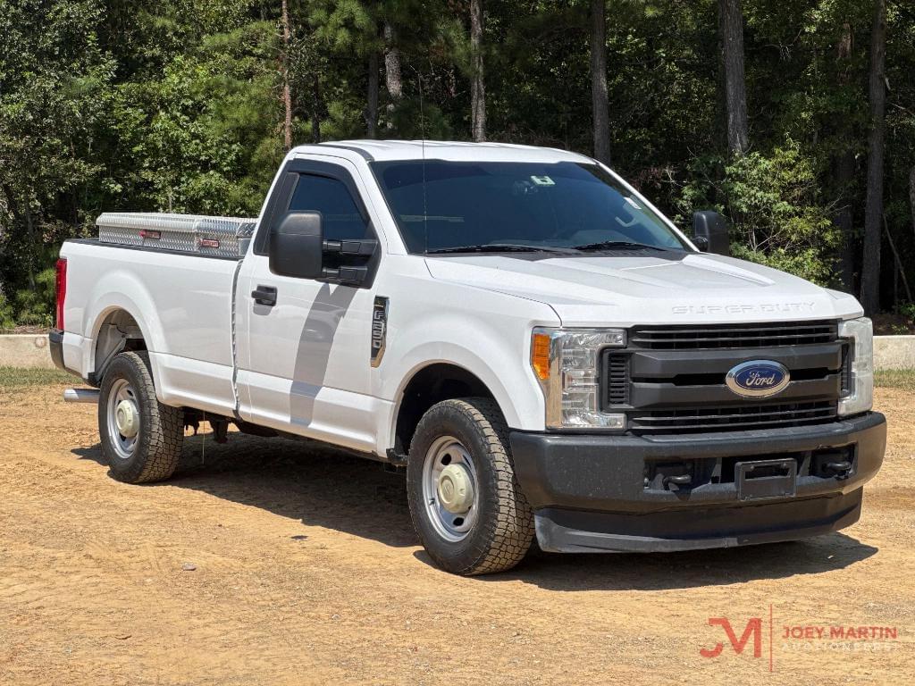 Image of Ford F-250 Primary image