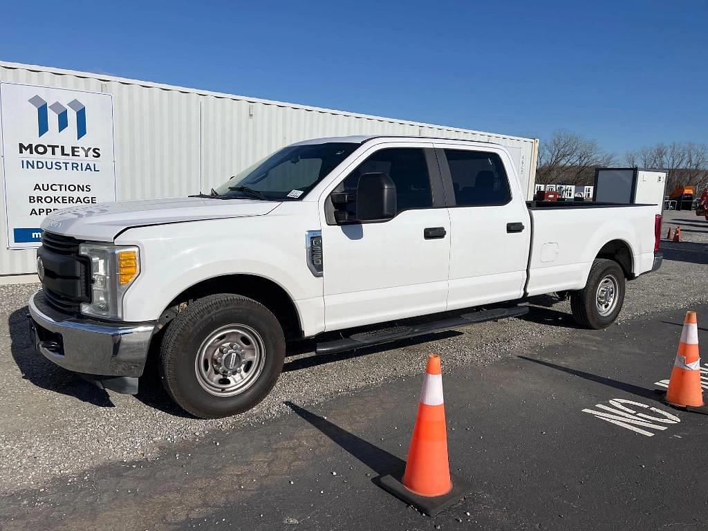 Image of Ford F-250 Primary image