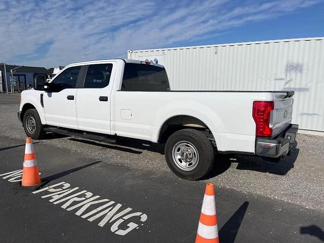 Image of Ford F-250 equipment image 1