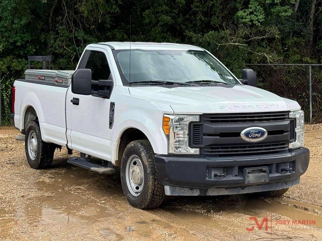 Image of Ford F-250 Primary image