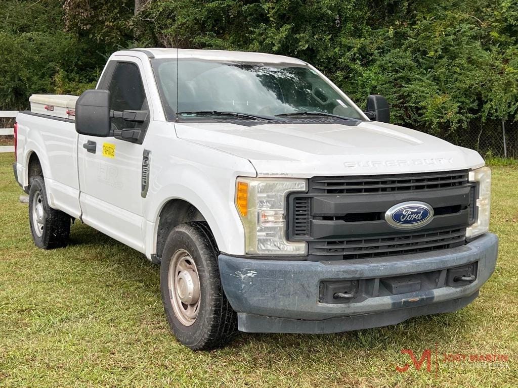 2017 Ford F-250 Equipment Image0