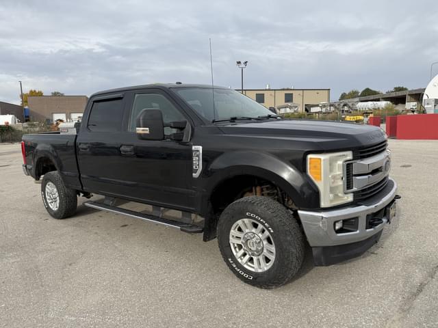 Image of Ford F-250 equipment image 1