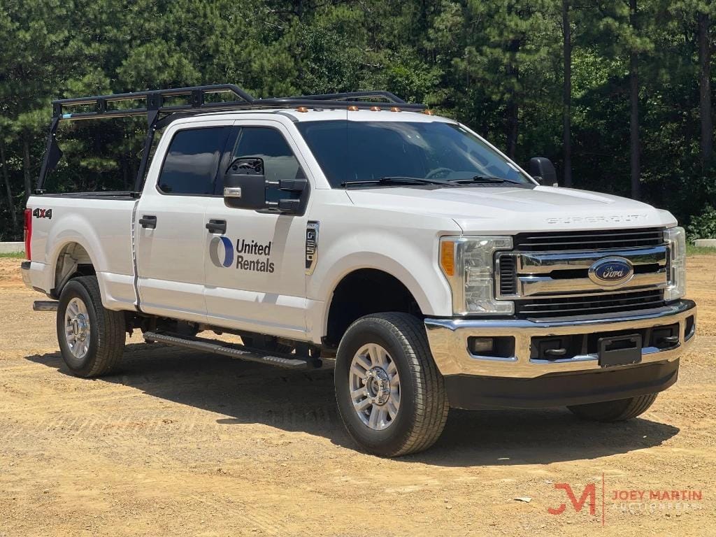 2017 Ford F-250 Equipment Image0