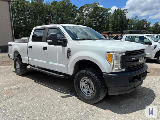 Image of Ford F-250 equipment image 2
