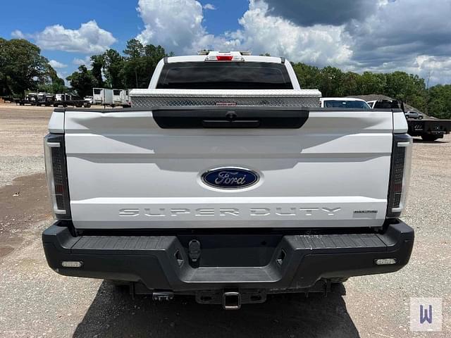 Image of Ford F-250 equipment image 4
