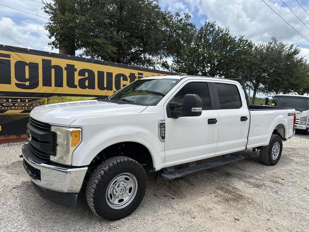 Image of Ford F-250 Primary image