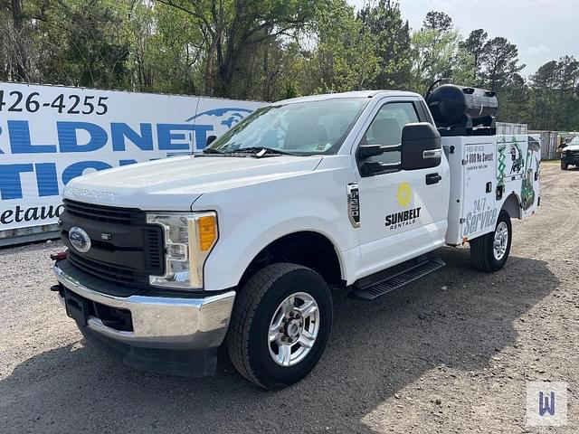 Image of Ford F-250 equipment image 1
