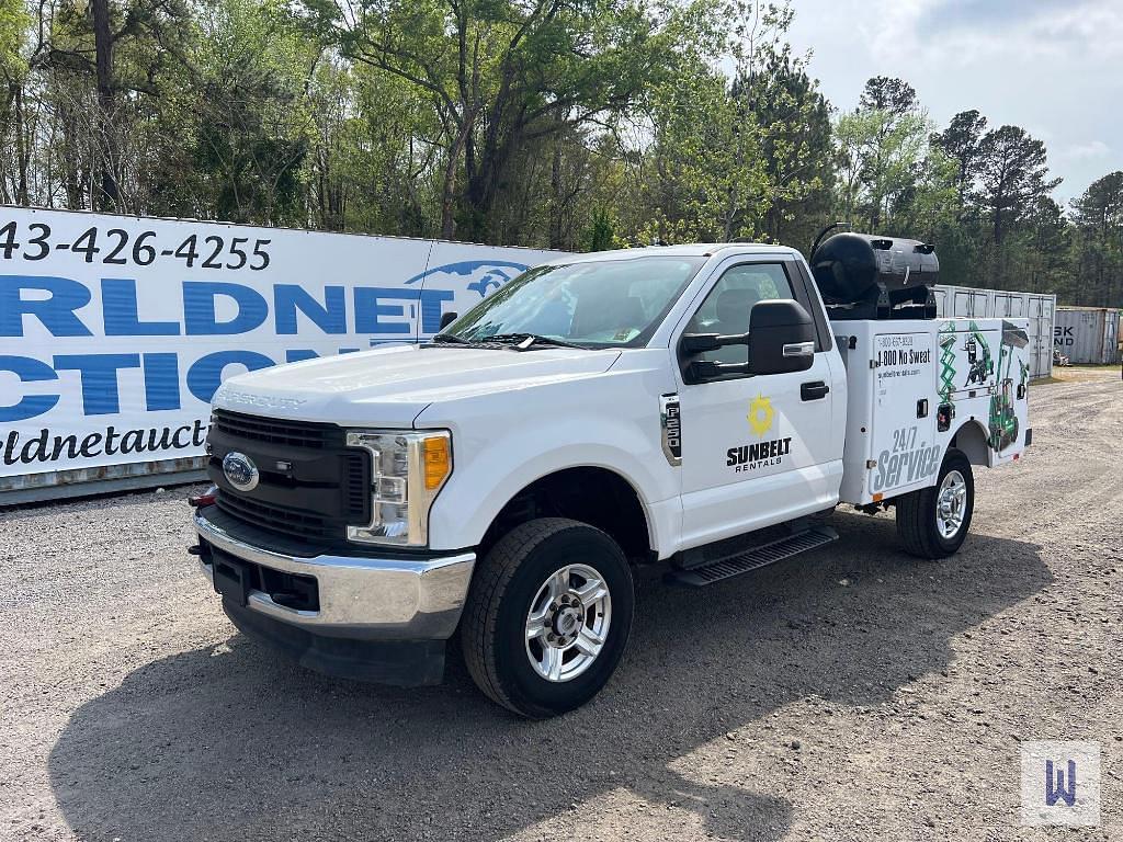 Image of Ford F-250 Primary image