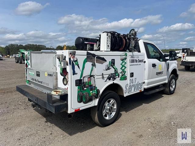 Image of Ford F-250 equipment image 4