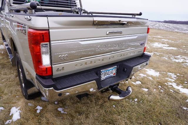 Image of Ford F-350 equipment image 2