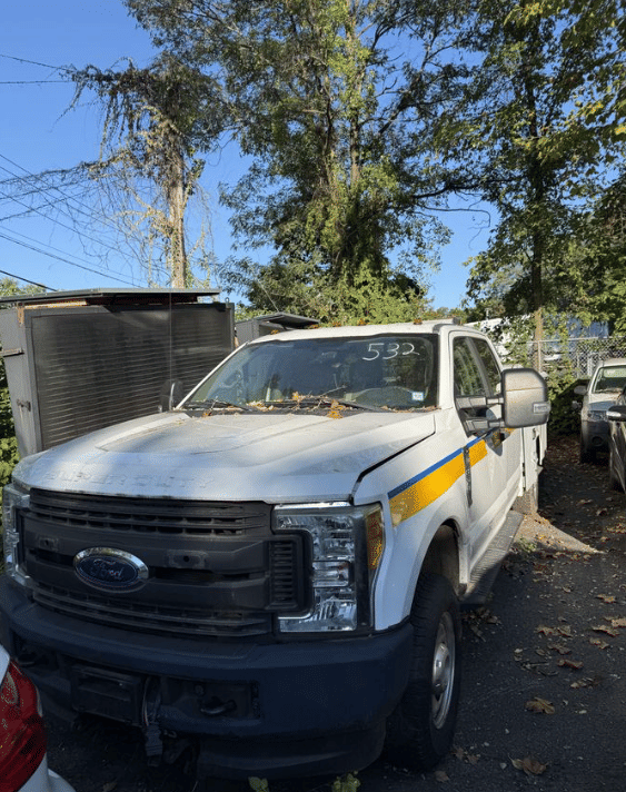 Image of Ford F-350 Primary image