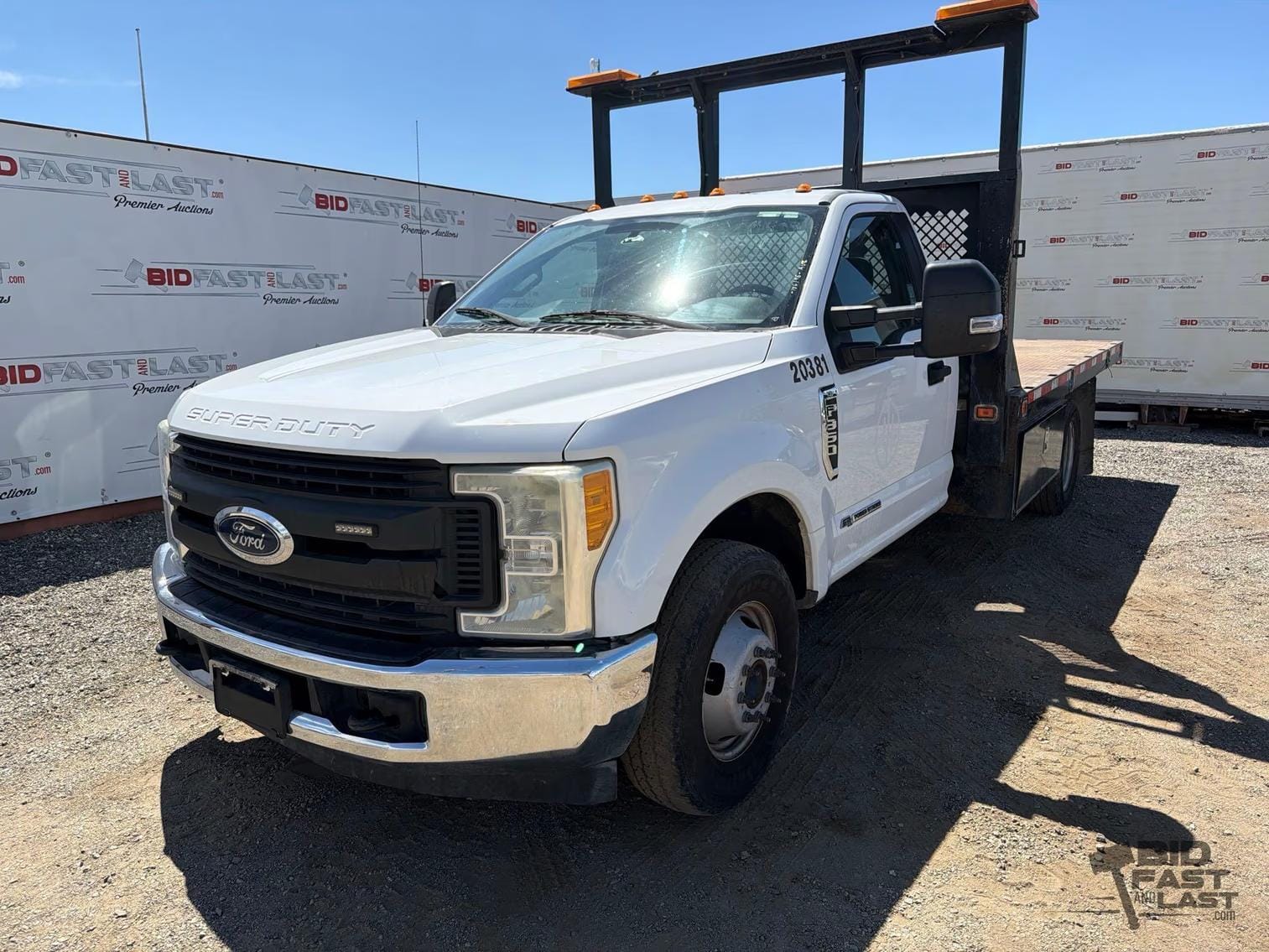 2017 Ford F-350 Equipment Image0