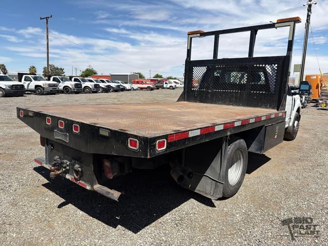 Image of Ford F-350 equipment image 4